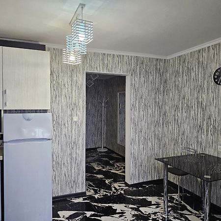 Black And White Apartment Chisinau Exterior photo